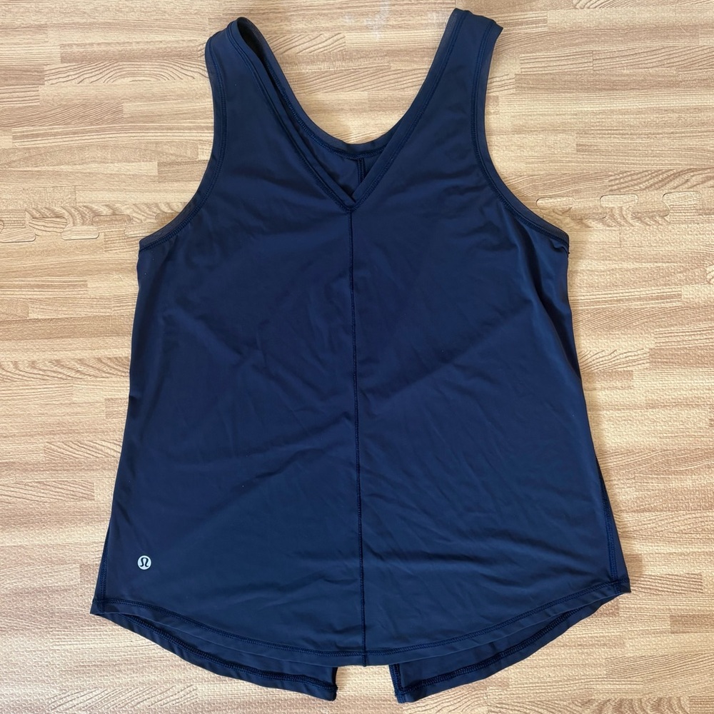 Lululemon Luxtreme Navy Blue Split Back Tank Top Womens Size Small